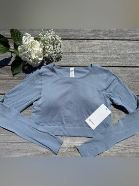 Lululemon Ebb to Street Long-Sleeve Shirt chambray blue size 12 NWT